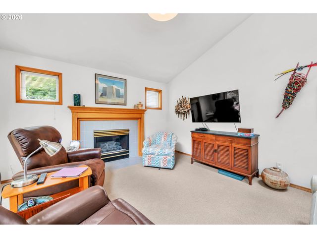 3959 EDDYSTONE Pl, Eugene, OR 97404