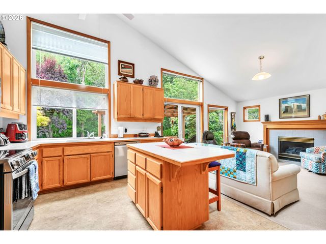 3959 EDDYSTONE Pl, Eugene, OR 97404