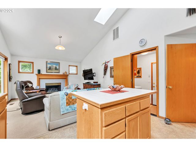3959 EDDYSTONE Pl, Eugene, OR 97404