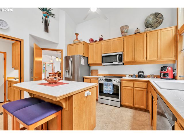 3959 EDDYSTONE Pl, Eugene, OR 97404