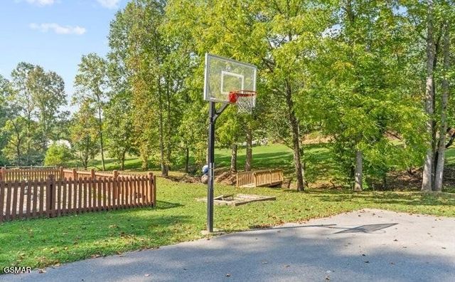 2910 Piney Ridge Way, Sevierville, TN 37862