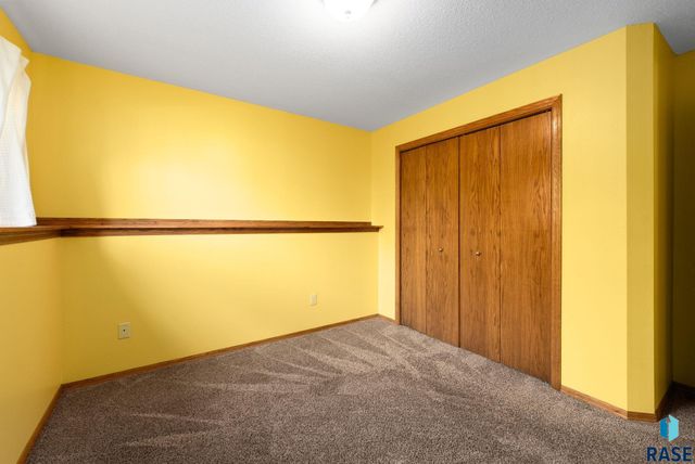 7825 W Stoney Creek St Street, Sioux Falls, SD 57106