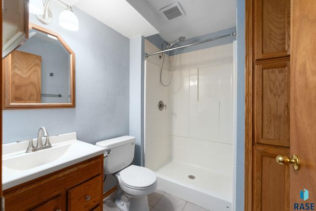 7825 W Stoney Creek St Street, Sioux Falls, SD 57106