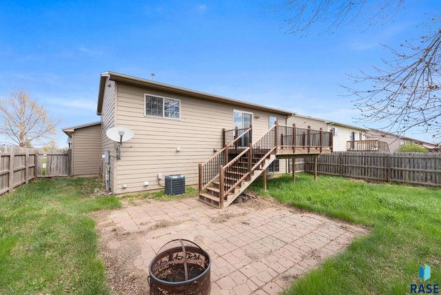 7825 W Stoney Creek St Street, Sioux Falls, SD 57106
