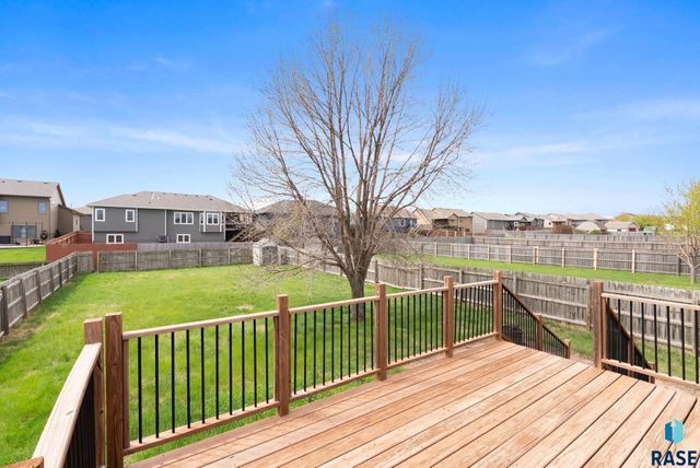 7825 W Stoney Creek St Street, Sioux Falls, SD 57106
