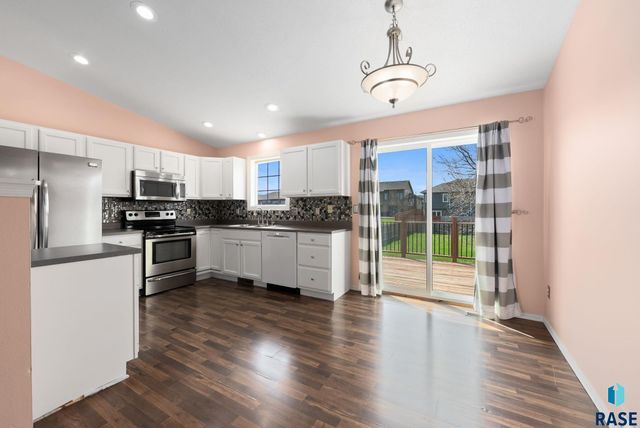 7825 W Stoney Creek St Street, Sioux Falls, SD 57106