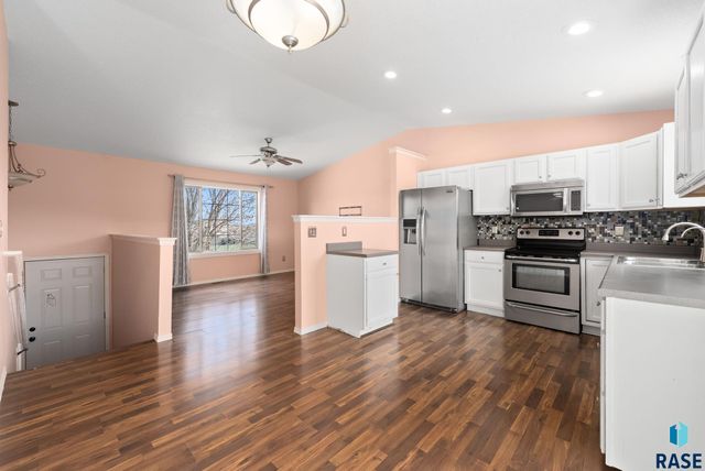 7825 W Stoney Creek St Street, Sioux Falls, SD 57106