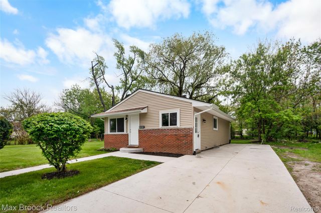 493 Luther Avenue, Pontiac, MI 48341