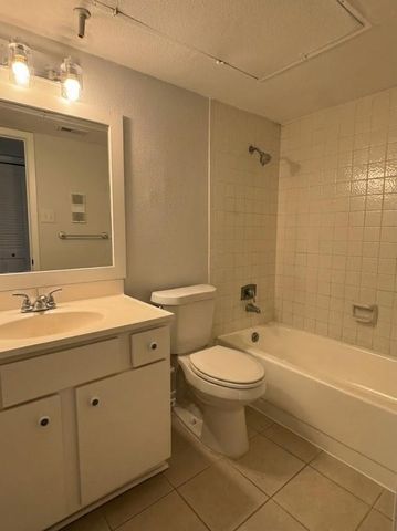 8423 Hearth Drive 3, Houston, TX 77054