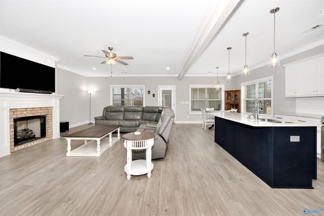 613 Walt Campbell Road, Hazel Green, AL 35750