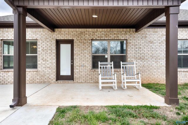 613 Walt Campbell Road, Hazel Green, AL 35750