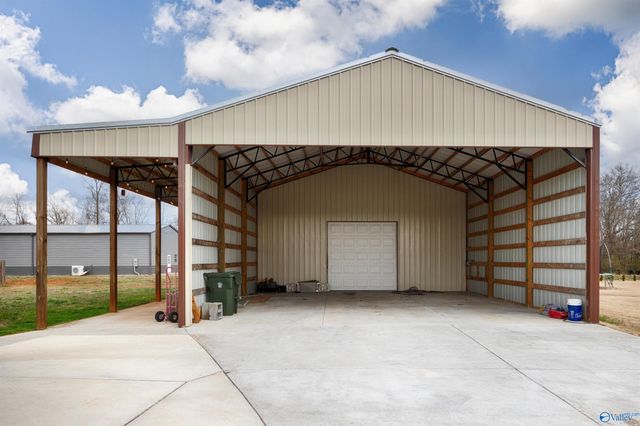 613 Walt Campbell Road, Hazel Green, AL 35750