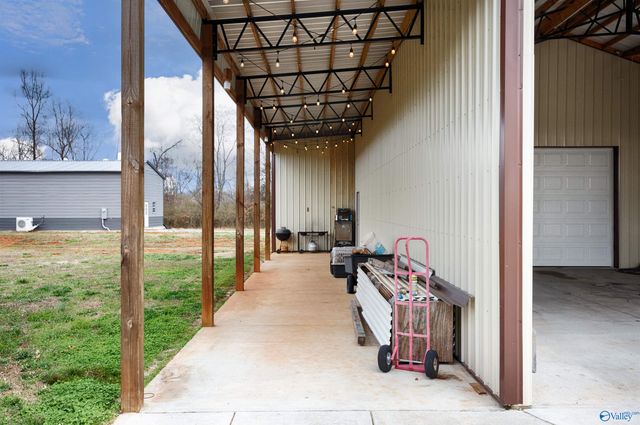 613 Walt Campbell Road, Hazel Green, AL 35750