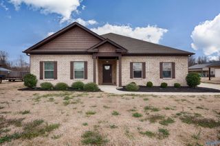 613 Walt Campbell Road, Hazel Green, AL 35750