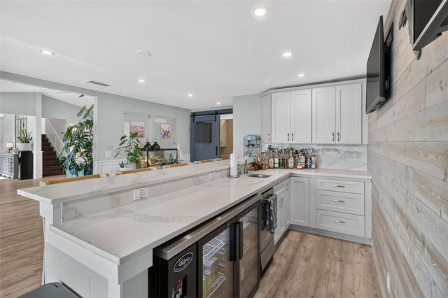 503 JOHNS PASS AVENUE, Madeira Beach, FL 33708