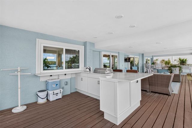 503 JOHNS PASS AVENUE, Madeira Beach, FL 33708