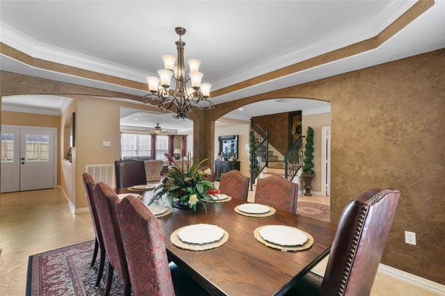 721 Oak Hill Lane, Pinehurst, TX 77362