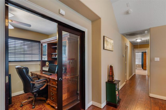 721 Oak Hill Lane, Pinehurst, TX 77362