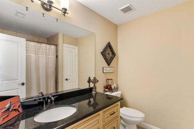 721 Oak Hill Lane, Pinehurst, TX 77362