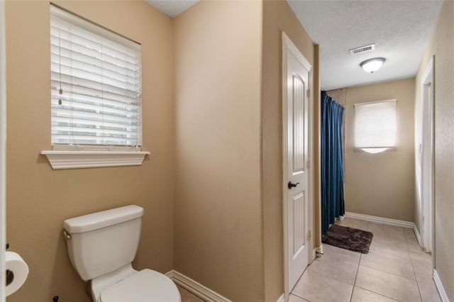 721 Oak Hill Lane, Pinehurst, TX 77362