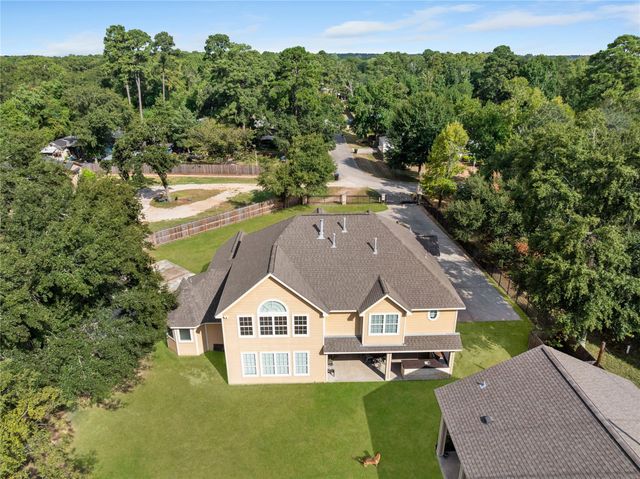 721 Oak Hill Lane, Pinehurst, TX 77362