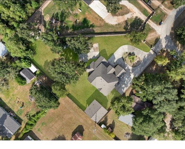 721 Oak Hill Lane, Pinehurst, TX 77362