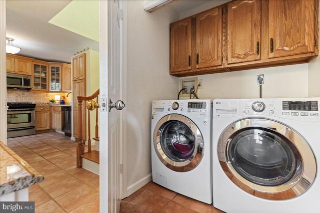 11 BRAXTON CT, Hightstown, NJ 08520