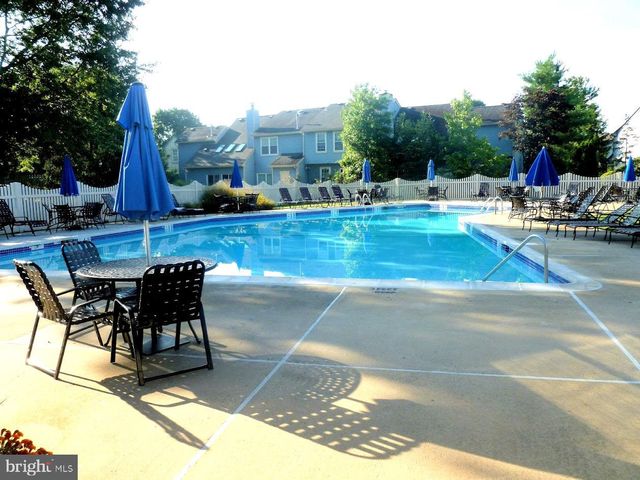 11 BRAXTON CT, Hightstown, NJ 08520