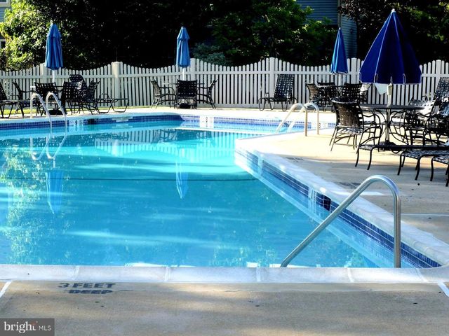 11 BRAXTON CT, Hightstown, NJ 08520