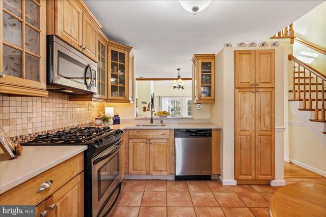 11 BRAXTON CT, Hightstown, NJ 08520