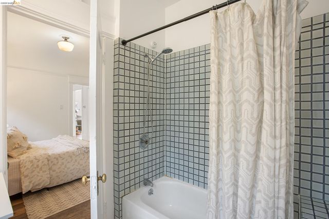 455 36Th St, Oakland, CA 94609