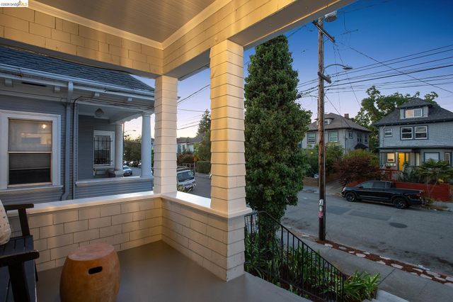 455 36Th St, Oakland, CA 94609