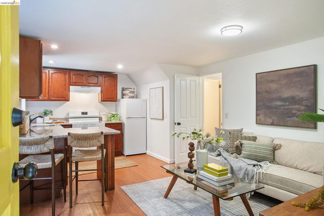 455 36Th St, Oakland, CA 94609