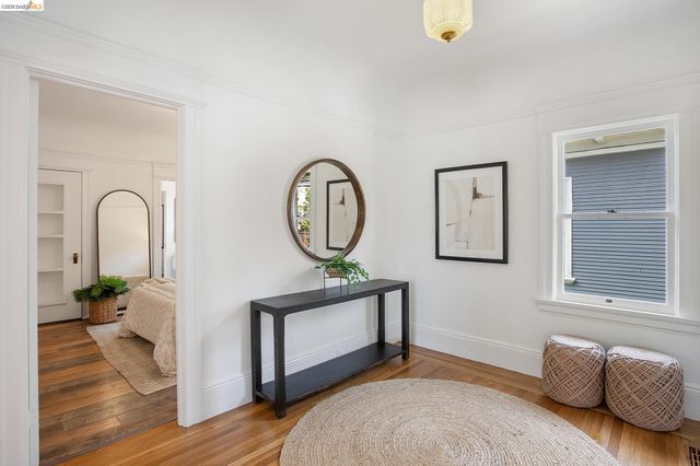 455 36Th St, Oakland, CA 94609