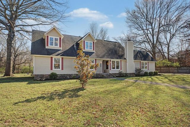 1619 E Terry Drive, Fayetteville, AR 72703