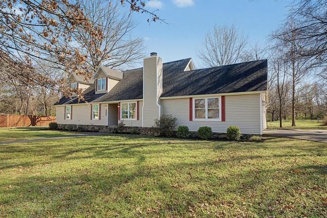 1619 E Terry Drive, Fayetteville, AR 72703