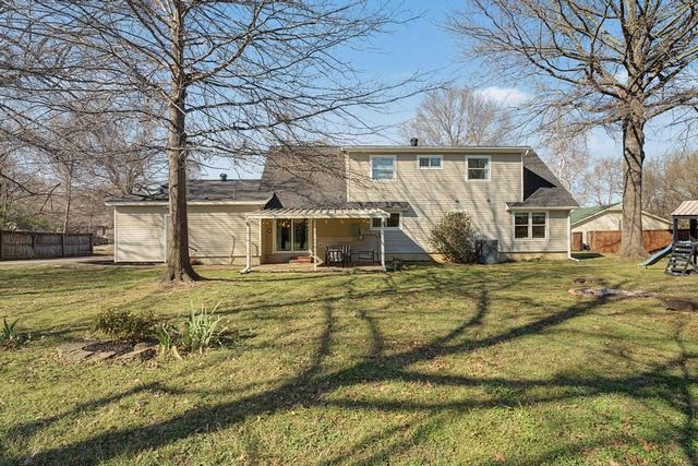 1619 E Terry Drive, Fayetteville, AR 72703