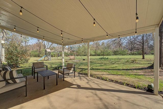 1619 E Terry Drive, Fayetteville, AR 72703