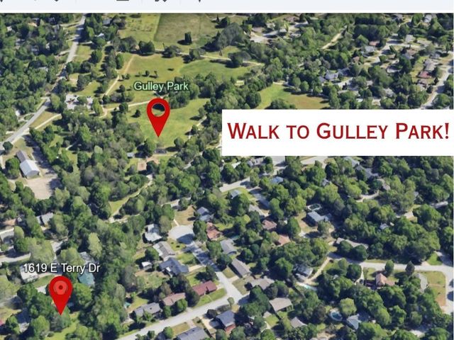 1619 E Terry Drive, Fayetteville, AR 72703