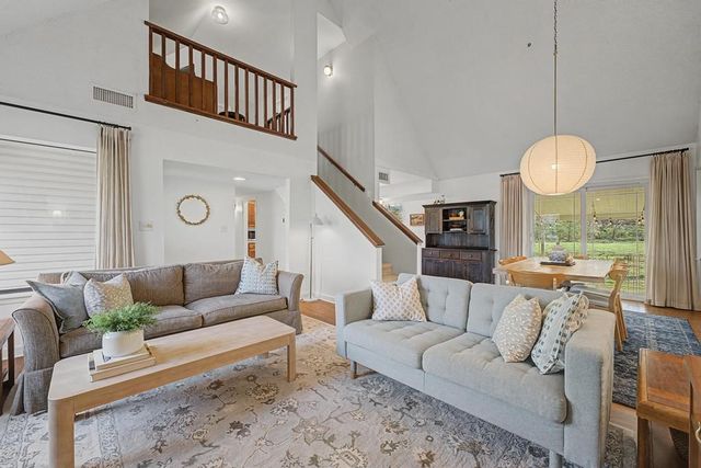 1619 E Terry Drive, Fayetteville, AR 72703