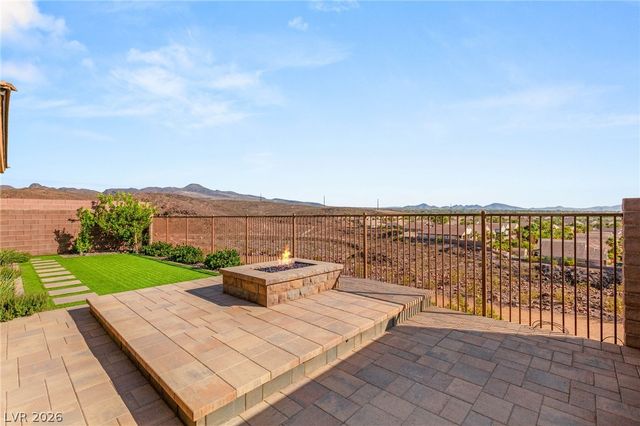 2069 Alto Vista Drive, Henderson, NV 89052