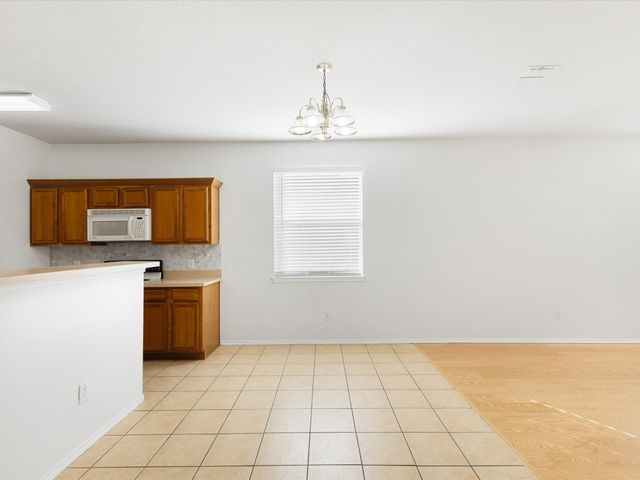 548 Linacre Drive, Fort Worth, TX 76036