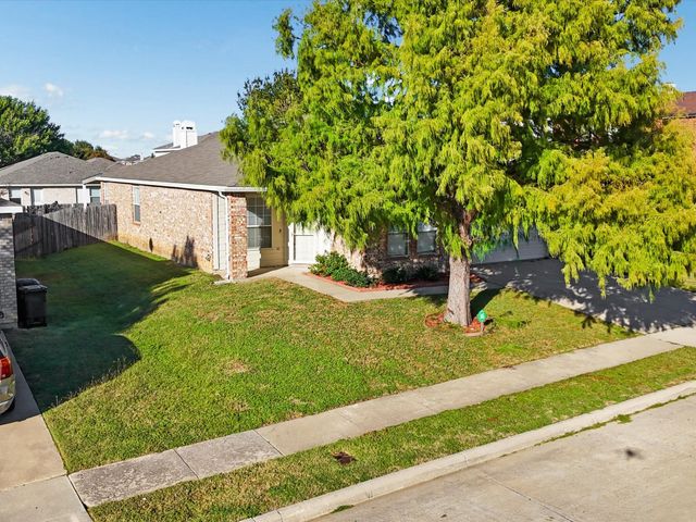 548 Linacre Drive, Fort Worth, TX 76036