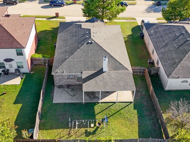 548 Linacre Drive, Fort Worth, TX 76036
