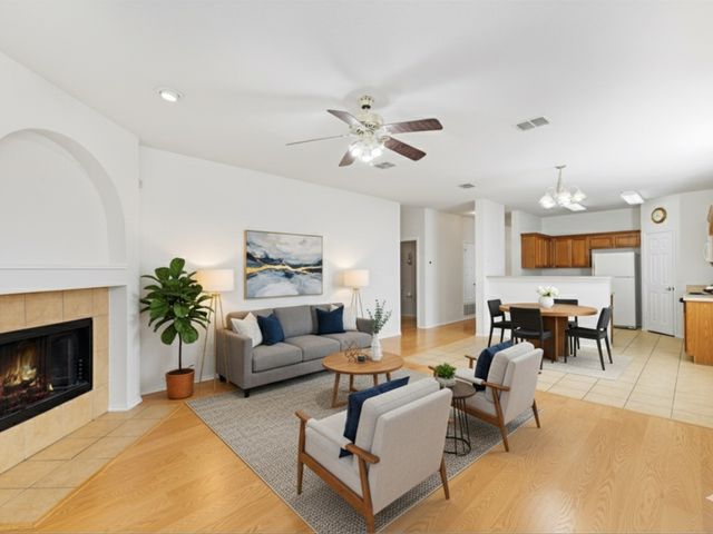 548 Linacre Drive, Fort Worth, TX 76036