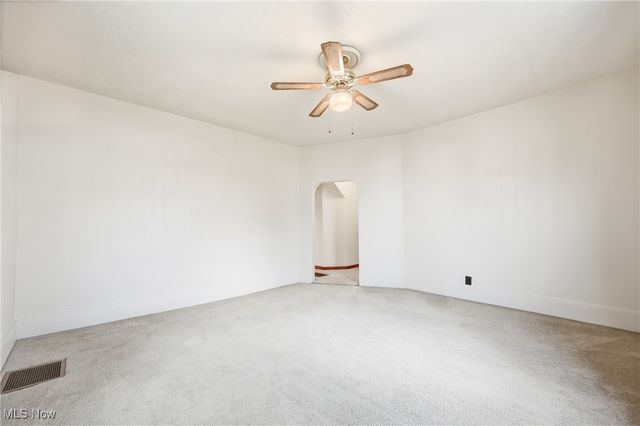 218 S Lincoln Avenue, Lisbon, OH 44432