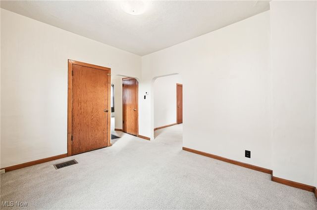 218 S Lincoln Avenue, Lisbon, OH 44432