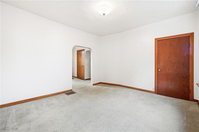 218 S Lincoln Avenue, Lisbon, OH 44432