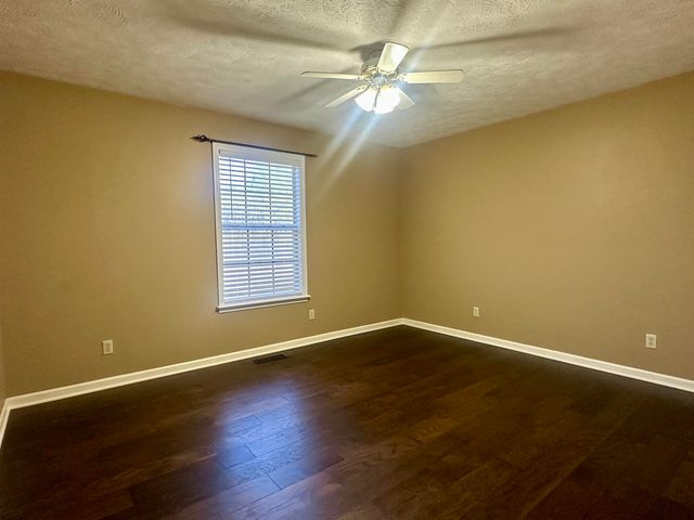 3566 142 HWY, Selmer, TN 38375