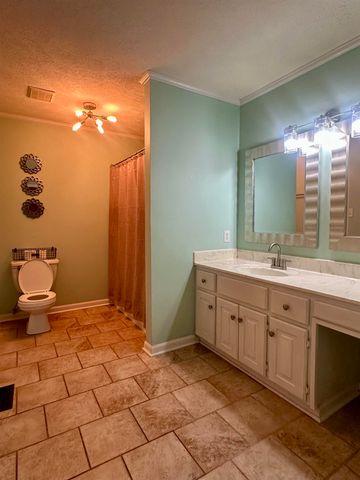 3566 142 HWY, Selmer, TN 38375